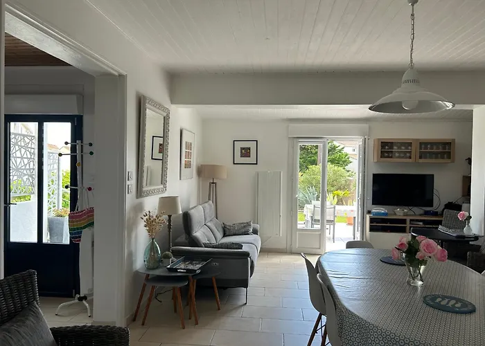 Maison Soignee Proche Et Centre-ville, Avec Jardin Cloture Et Wifi - Fr-1-22-332 Holiday home