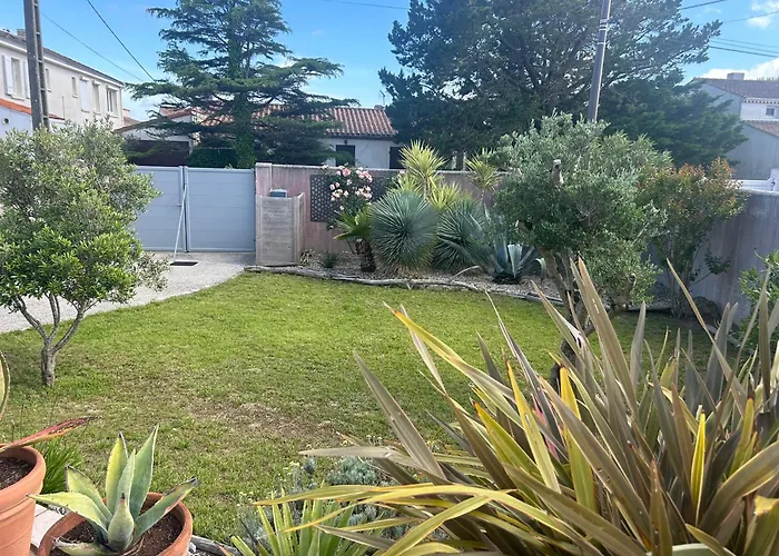 Maison Soignee Proche Et Centre-ville, Avec Jardin Cloture Et Wifi - Fr-1-22-332 Holiday home *